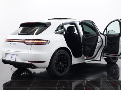 2020 Porsche MACAN thumbnail 43