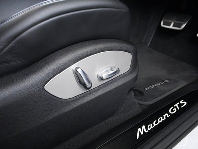 2020 Porsche MACAN thumbnail 14