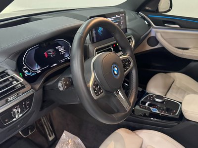 BMW IX3 - 10