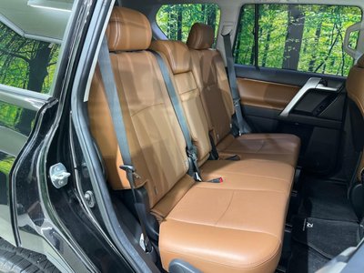 TOYOTA LAND CRUISER PRADO - 9