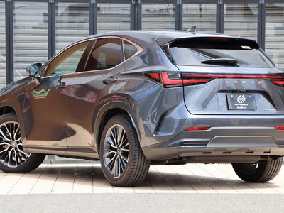 صورة مصغرة 13 لـ 2023 Lexus NX