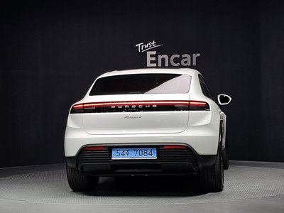 2025 Porsche MACAN — фото 4