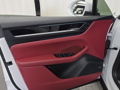 صورة مصغرة 14 لـ 2025 Porsche MACAN