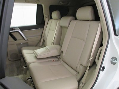 TOYOTA LAND CRUISER PRADO - 9
