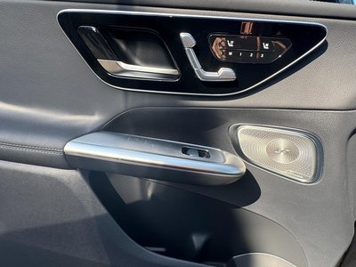2025 Mercedes-BENZ GLC — миниатюра 24