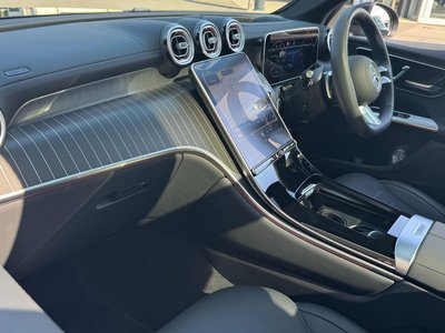 2025 Mercedes-BENZ GLC — миниатюра 12