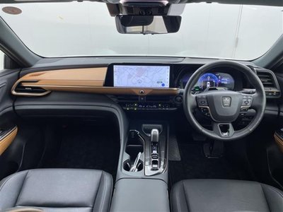 TOYOTA CROWN CROSSOVER - 2