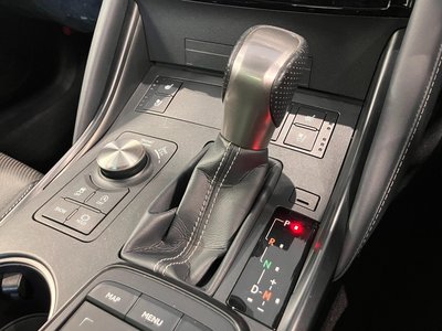 2022 Lexus IS — миниатюра 33