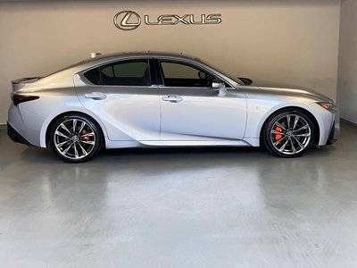2022 Lexus IS photo 8