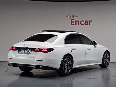 MERCEDES-BENZ E-CLASS - 4