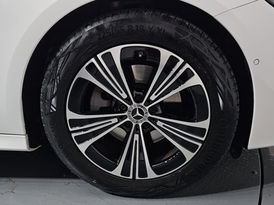 MERCEDES-BENZ E-CLASS - 8