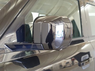 LAND ROVER DEFENDER - 7