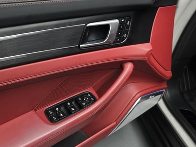 صورة مصغرة 34 لـ 2021 Porsche PANAMERA