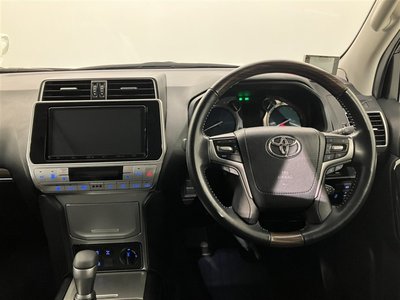 TOYOTA LAND CRUISER PRADO - 5