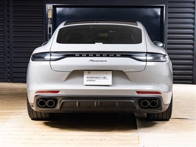 PORSCHE PANAMERA - 10
