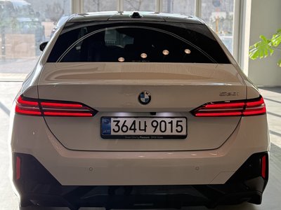 BMW 5 SERIES - 4
