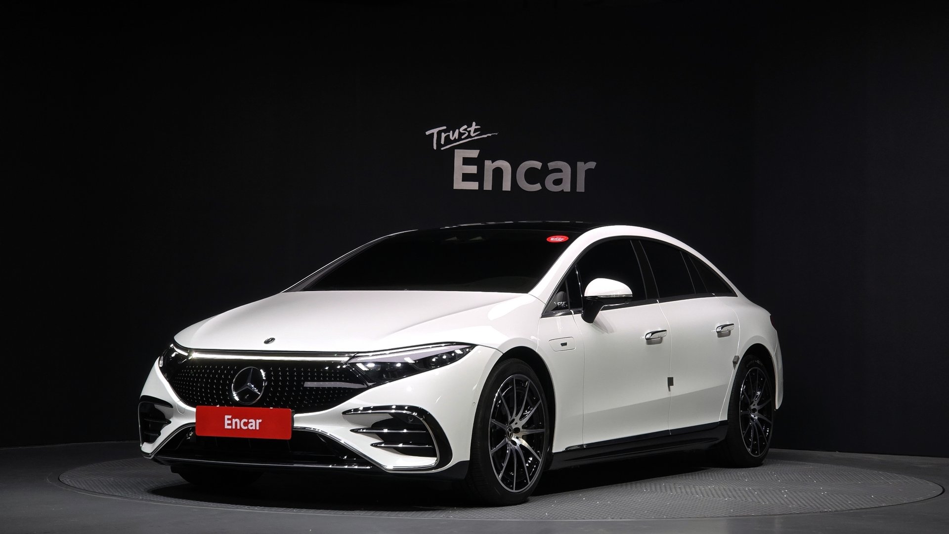 MERCEDES-BENZ EQS - View 1