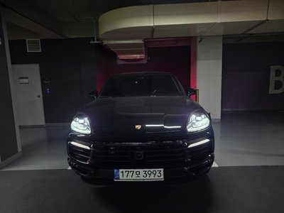 PORSCHE CAYENNE - 1