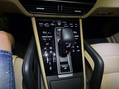 PORSCHE CAYENNE - 4