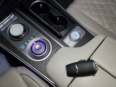 GENESIS GV80 - 10