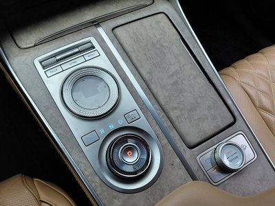 2021 Genesis GV80 — миниатюра 12