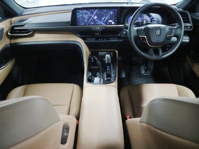 2024 Toyota CROWN SPORT photo 7