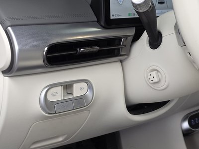 2022 Genesis GV60 — миниатюра 28