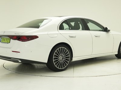 MERCEDES-BENZ E-CLASS - 4