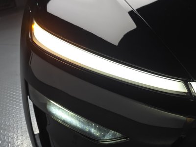 TESLA MODEL Y - 9
