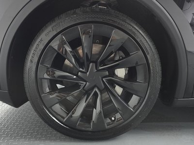 TESLA MODEL Y - 6