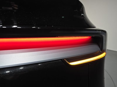TESLA MODEL Y - 10