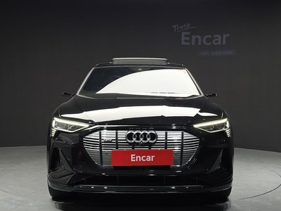 AUDI E-TRON - 2