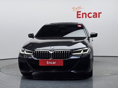 2022 BMW 5 SERIES 照片 2