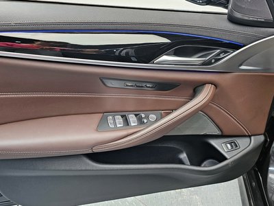 2022 BMW 5 SERIES — миниатюра 14