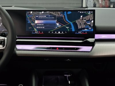 2025 BMW 5 SERIES thumbnail 14