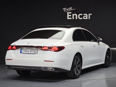 MERCEDES-BENZ E-CLASS - 3