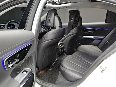 MERCEDES-BENZ E-CLASS - 10