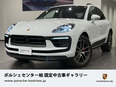 PORSCHE MACAN - 1