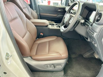 TOYOTA LAND CRUISER 250 - 10