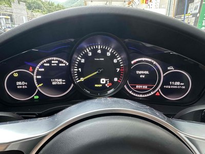 صورة 8 لـ 2020 Porsche CAYENNE
