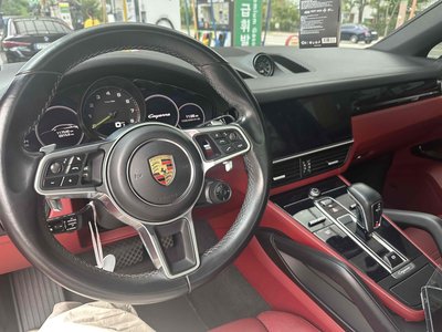 صورة 9 لـ 2020 Porsche CAYENNE