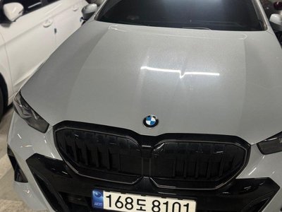 2024 BMW 5 SERIES photo 1