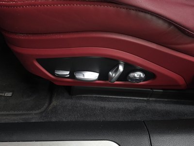 صورة مصغرة 30 لـ 2018 Porsche PANAMERA