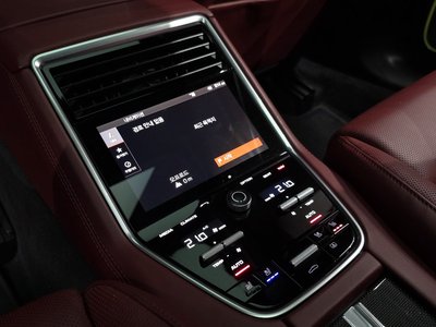 صورة مصغرة 31 لـ 2018 Porsche PANAMERA