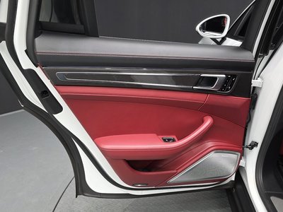 صورة مصغرة 15 لـ 2018 Porsche PANAMERA