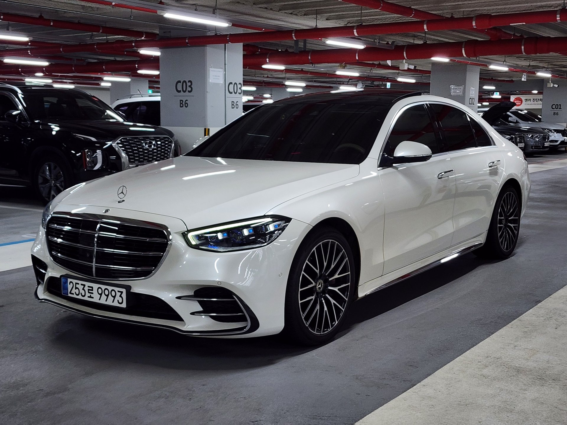 MERCEDES-BENZ S-CLASS - View 1