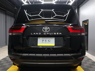 TOYOTA LAND CRUISER 300 - 10