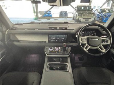 LAND ROVER DEFENDER - 3
