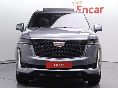 2022 Cadillac ESCALADE 5TH GENERATION photo 2