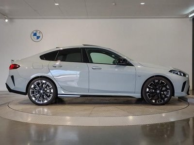 2025 BMW 2 SERIES 照片 8